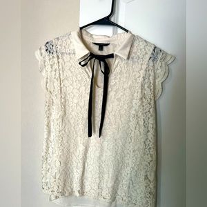 Banana republic lace cap sleeve collared shirt
